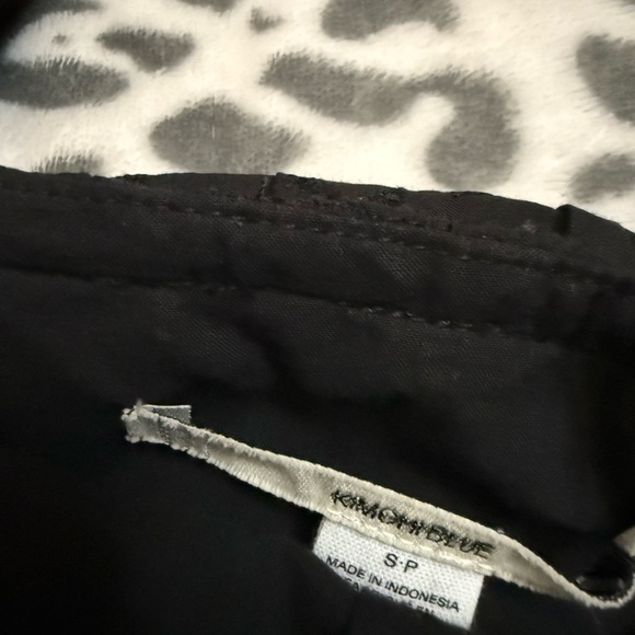 NWOT Urban Outfitters Kimchi Blue Jeena Eyelet Off-the-shoulder Romper - Picture 8 of 8